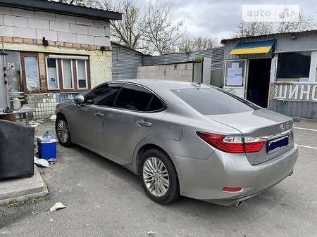 Lexus ES 350 2014  випуску Київ з двигуном 3.5 л бензин седан автомат за 12200 долл. 