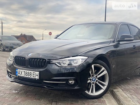 BMW 330 2018  випуску Харків з двигуном 2 л гібрид седан автомат за 22300 долл. 