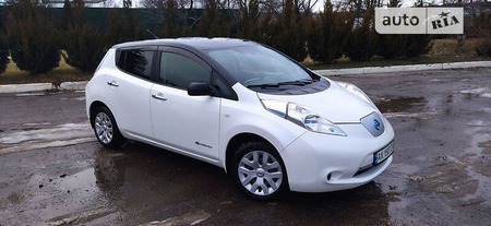 Nissan Leaf 2013  випуску Харків з двигуном 0 л електро хэтчбек автомат за 5500 долл. 