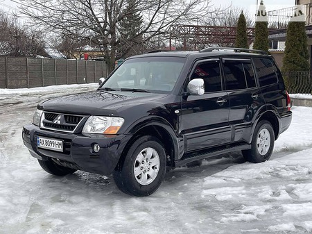 Mitsubishi Pajero 2007  випуску Харків з двигуном 3 л  позашляховик автомат за 8900 долл. 