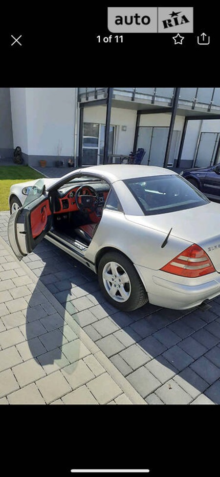 Mercedes-Benz SLK 200 2001  випуску Київ з двигуном 2 л бензин кабріолет автомат за 10000 євро 