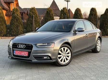 Audi A4 Limousine 2013  випуску Львів з двигуном 2 л бензин седан автомат за 11500 долл. 