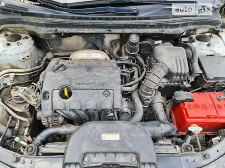 Hyundai i30 2010  випуску Дніпро з двигуном 1.4 л бензин хэтчбек механіка за 6100 долл. 