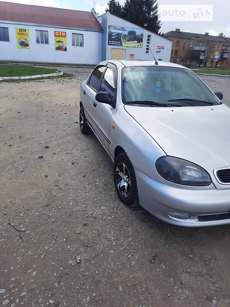 Daewoo Lanos 2004  випуску Житомир з двигуном 1.5 л  седан механіка за 3300 долл. 