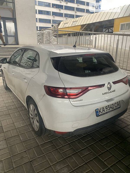 Renault Megane 2016  випуску Київ з двигуном 0 л бензин хэтчбек механіка за 12700 долл. 