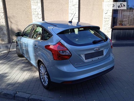 Ford Focus 2014  випуску Одеса з двигуном 0 л електро хэтчбек автомат за 8900 долл. 