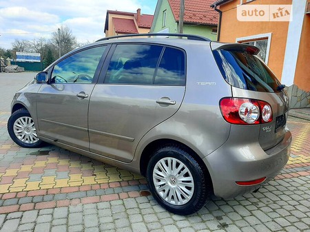 Volkswagen Golf Plus 2010  випуску Львів з двигуном 1.2 л бензин хэтчбек автомат за 8450 долл. 