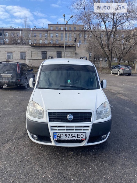 Fiat Doblo 2007  випуску Запоріжжя з двигуном 1.9 л дизель універсал механіка за 6000 долл. 