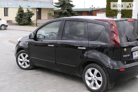 Nissan Note 2011  випуску Рівне з двигуном 1.5 л дизель мінівен механіка за 6900 долл. 