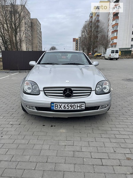 Mercedes-Benz SLK 200 1998  випуску Хмельницький з двигуном 2.3 л бензин кабріолет автомат за 5700 долл. 