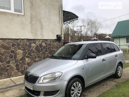 Skoda Fabia 2011  випуску Ужгород з двигуном 1.6 л дизель універсал механіка за 6200 долл. 