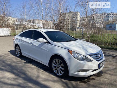 Hyundai Sonata 2013  випуску Полтава з двигуном 0 л бензин седан автомат за 8999 долл. 