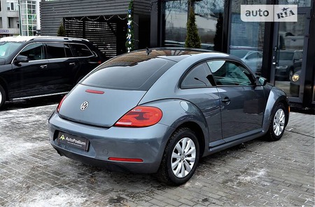 Volkswagen Beetle 2014  випуску Київ з двигуном 1.8 л бензин купе  за 14222 долл. 