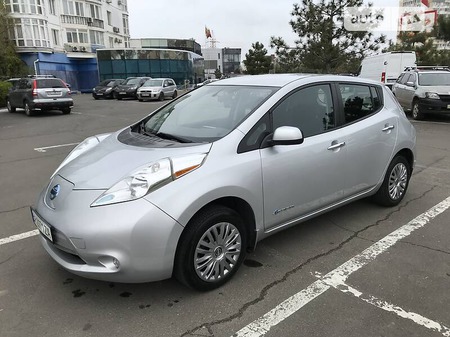 Nissan Leaf 2017  випуску Одеса з двигуном 0 л  хэтчбек  за 11600 долл. 