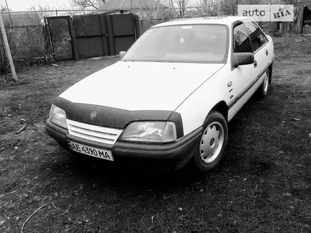 Opel Omega 1991  випуску Дніпро з двигуном 1.8 л бензин седан механіка за 2200 долл. 