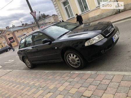 Audi A4 Limousine 2000  випуску Львів з двигуном 1.9 л дизель універсал механіка за 1799 долл. 