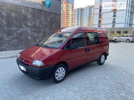 Citroen Jumpy 2000  випуску Луцьк з двигуном 1.9 л дизель седан механіка за 2999 долл. 