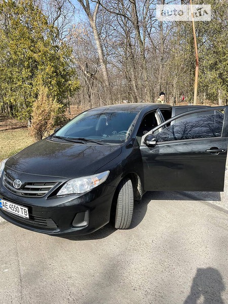 Toyota Corolla 2011  випуску Дніпро з двигуном 1.3 л бензин седан механіка за 9300 долл. 