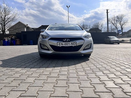 Hyundai i30 2012  випуску Вінниця з двигуном 1.6 л дизель седан механіка за 7999 долл. 