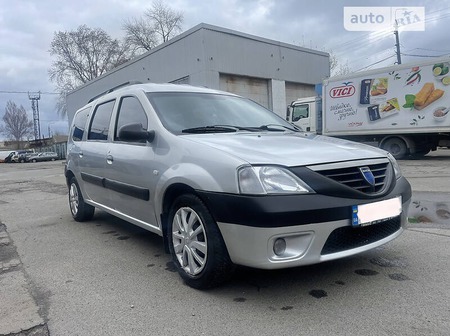 Dacia Logan MCV 2007  випуску Київ з двигуном 1.6 л  універсал механіка за 4950 долл. 