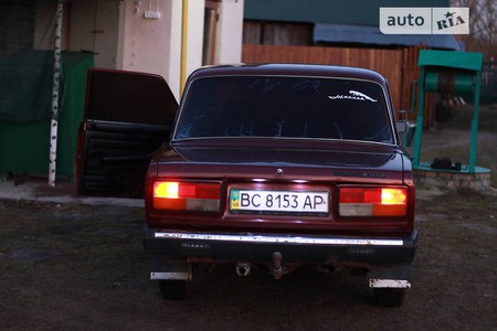 Lada 2107 2008  випуску Львів з двигуном 0 л бензин седан механіка за 1150 долл. 