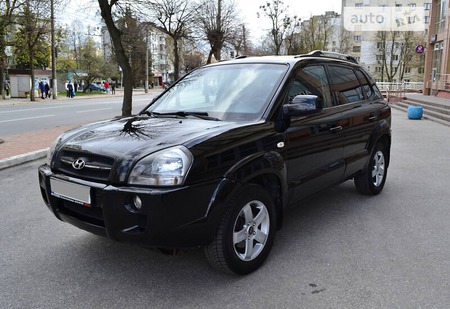 Hyundai Tucson 2007  випуску Житомир з двигуном 2 л бензин позашляховик механіка за 6650 долл. 