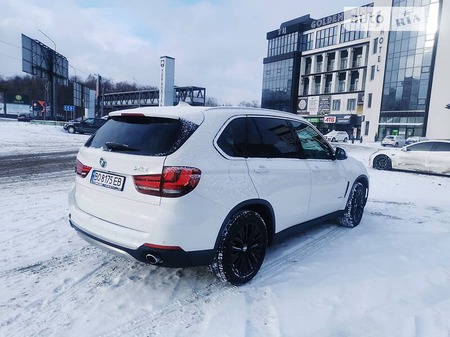 BMW X5 2017  випуску Тернопіль з двигуном 3 л бензин позашляховик автомат за 34500 долл. 