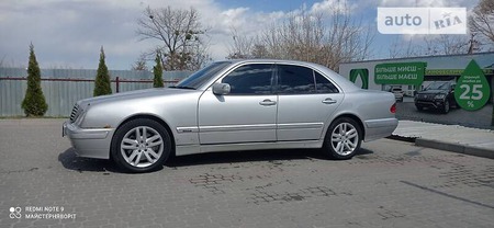 Mercedes-Benz E 430 2002  випуску Івано-Франківськ з двигуном 4.3 л  седан автомат за 6200 долл. 