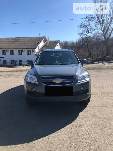 Chevrolet Captiva 2010  випуску Івано-Франківськ з двигуном 2 л дизель позашляховик механіка за 10500 долл. 