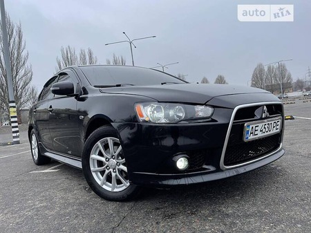 Mitsubishi Lancer 2016  випуску Дніпро з двигуном 2 л  седан автомат за 9000 долл. 