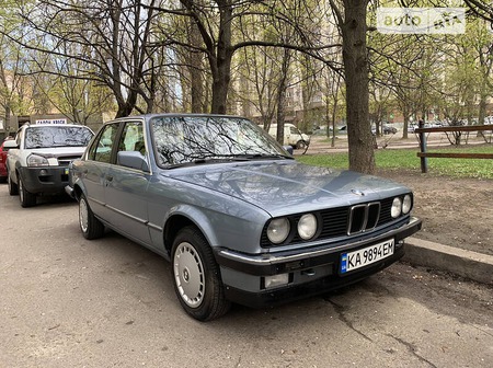 BMW 316 1986  випуску Київ з двигуном 1.8 л бензин седан механіка за 2900 долл. 