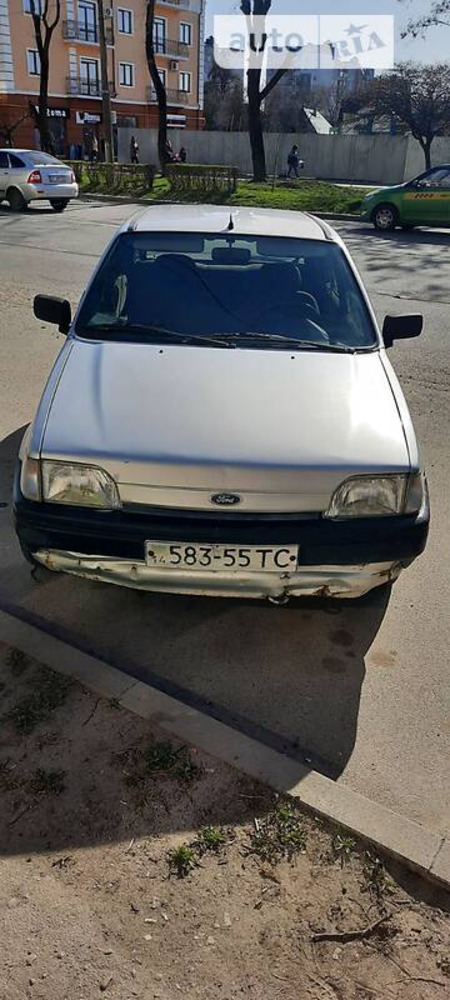 Ford Fiesta 1989  випуску Івано-Франківськ з двигуном 0 л бензин хэтчбек механіка за 950 долл. 