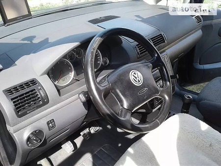 Volkswagen Sharan 2002  випуску Львів з двигуном 1.9 л дизель мінівен механіка за 3600 долл. 