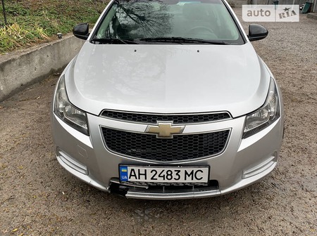 Chevrolet Cruze 2012  випуску Київ з двигуном 1.8 л бензин седан механіка за 6900 долл. 