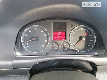 Volkswagen Touran 2004  випуску Луцьк з двигуном 1.6 л бензин мінівен механіка за 4550 долл. 