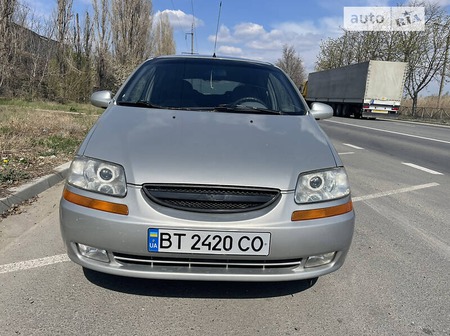 Chevrolet Aveo 2005  випуску Хмельницький з двигуном 1.5 л  хэтчбек автомат за 3300 долл. 