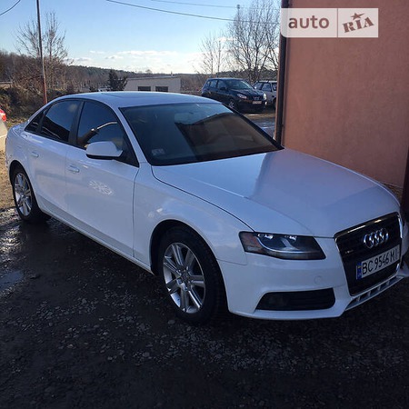 Audi A4 Limousine 2010  випуску Львів з двигуном 2 л бензин седан автомат за 9700 долл. 