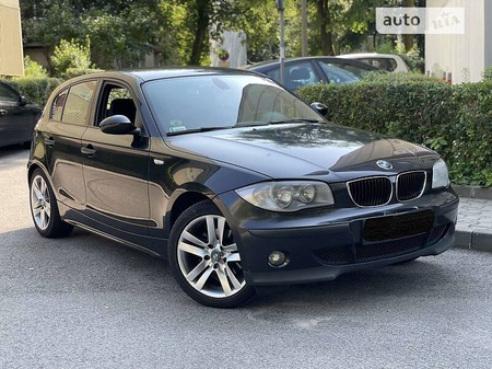 BMW 118 2005  випуску Київ з двигуном 0 л бензин хэтчбек автомат за 7500 долл. 