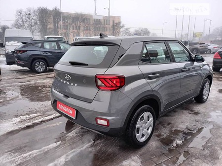 Hyundai Venue 2020  випуску Полтава з двигуном 1.6 л бензин позашляховик автомат за 15900 долл. 