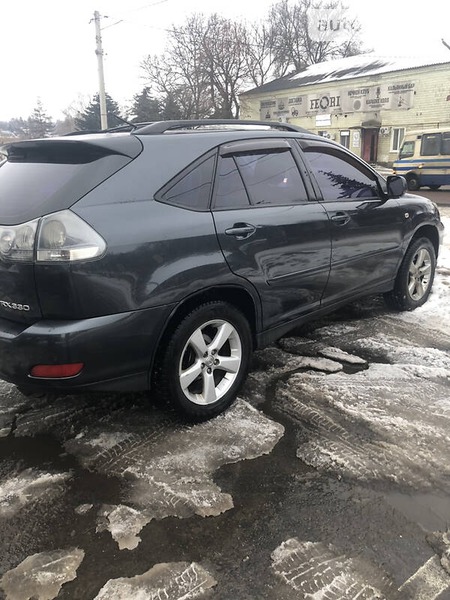 Lexus RX 330 2003  випуску Харків з двигуном 3.3 л  позашляховик  за 7500 долл. 