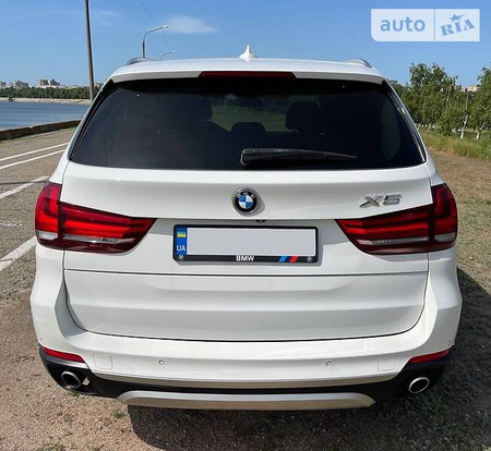 BMW X5 2015  випуску Дніпро з двигуном 3 л бензин позашляховик автомат за 31000 долл. 