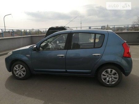 Dacia Sandero 2008  випуску Київ з двигуном 1.4 л  хэтчбек механіка за 4500 долл. 