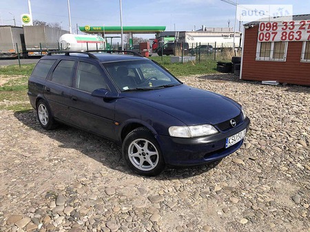 Opel Vectra 1999  випуску Ужгород з двигуном 2 л дизель седан механіка за 1250 долл. 