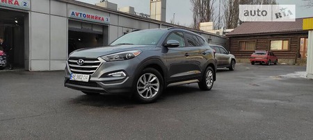 Hyundai Tucson 2017  випуску Дніпро з двигуном 2 л бензин позашляховик автомат за 19500 долл. 