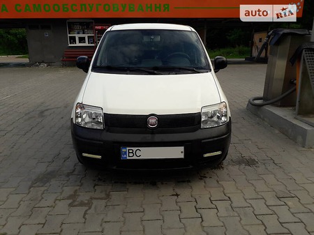 Fiat Panda 2011  випуску Львів з двигуном 0 л бензин хэтчбек механіка за 4400 долл. 