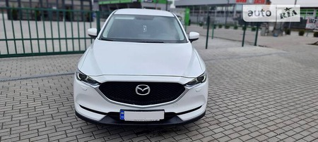 Mazda CX-5 2018  випуску Ужгород з двигуном 2.2 л дизель позашляховик автомат за 28300 долл. 
