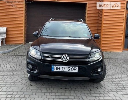 Volkswagen Tiguan 2014  випуску Одеса з двигуном 2 л бензин позашляховик автомат за 16500 долл. 