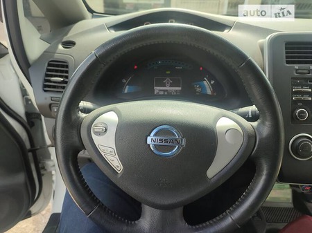 Nissan Leaf 2014  випуску Дніпро з двигуном 0 л електро хэтчбек автомат за 9300 долл. 
