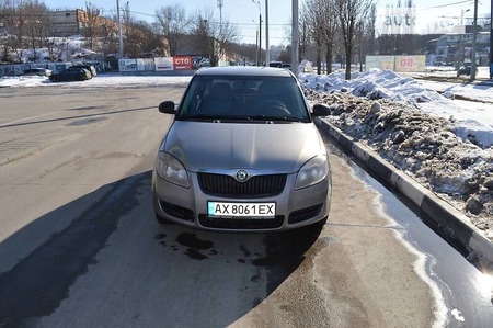 Skoda Fabia 2008  випуску Харків з двигуном 1.2 л  хэтчбек  за 4200 долл. 