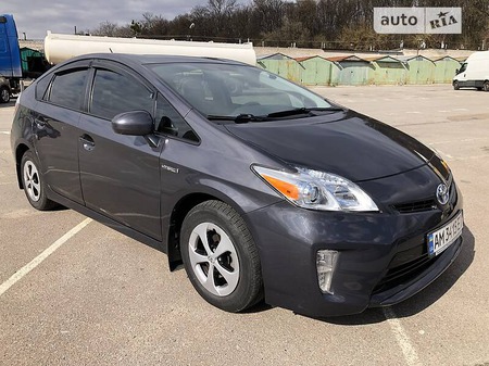 Toyota Prius 2013  випуску Житомир з двигуном 1.8 л гібрид хэтчбек автомат за 11300 долл. 